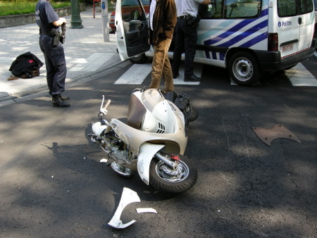 Résultat de l'accident de scooter SYM Mio 100